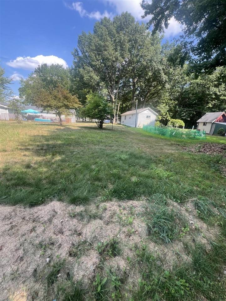 Greenville, MI 48838,7035 S Lake road
