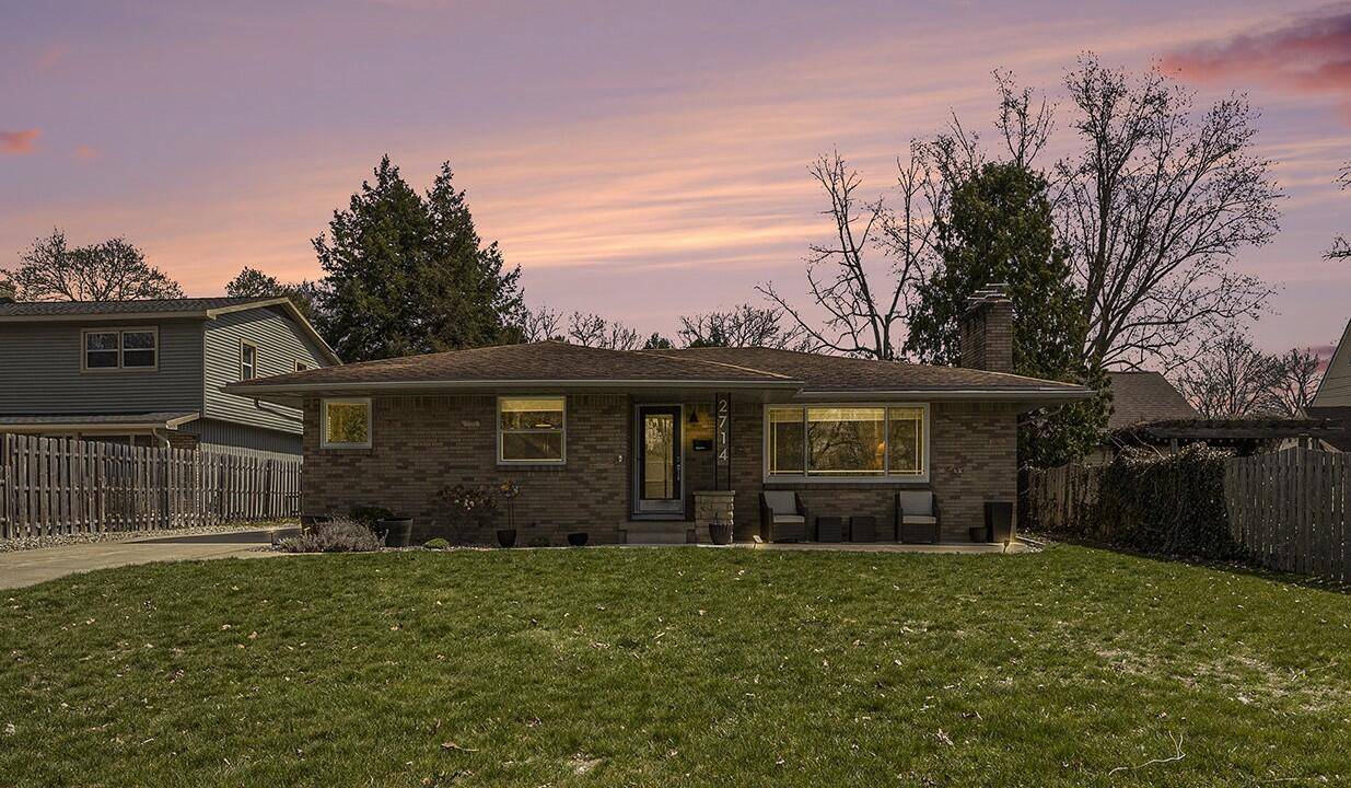 2714 Lafayette Avenue, Grand Rapids, MI 49505-3530