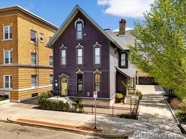 22 Jefferson Avenue, Grand Rapids, MI 49503