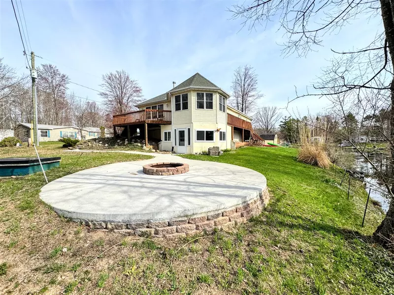 17858 Nelson Drive, Barryton, MI 49305