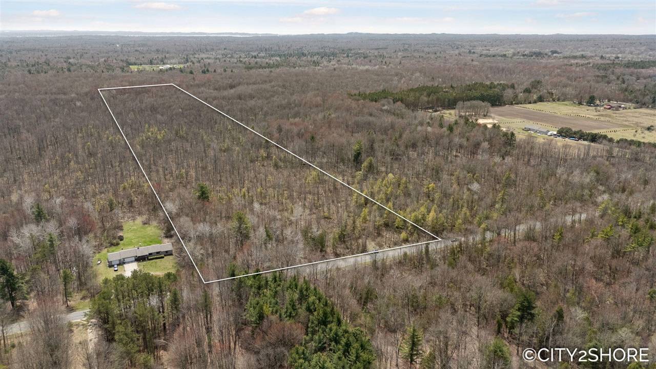 V/L W Mcmillan Road, Muskegon, MI 49445