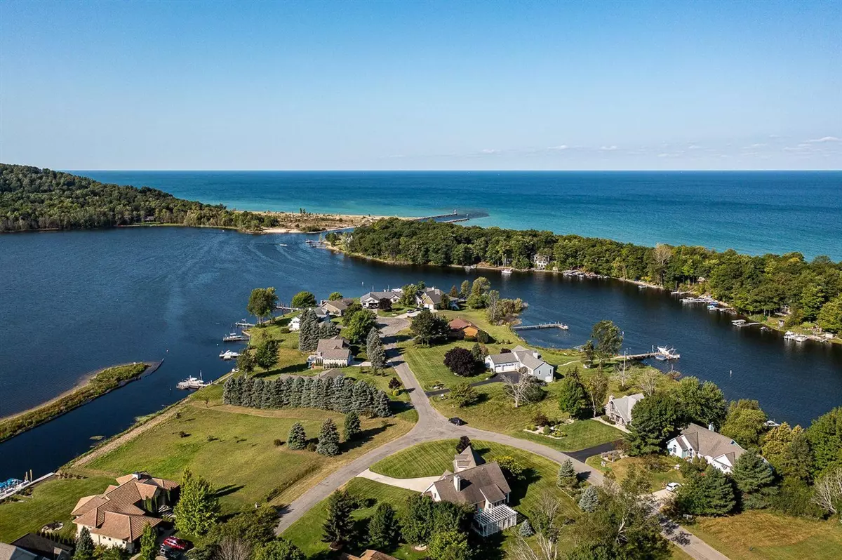 Arcadia, MI 49613,V/L Grebe Street