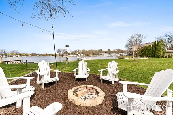 Spring Lake, MI 49456-1255,16933 Royal Lane