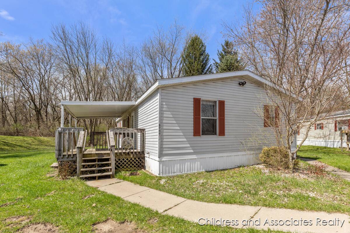 Sparta, MI 49345,8749 Country View Circle
