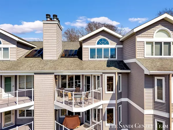 Grand Haven, MI 49417,810 S Harbor Drive