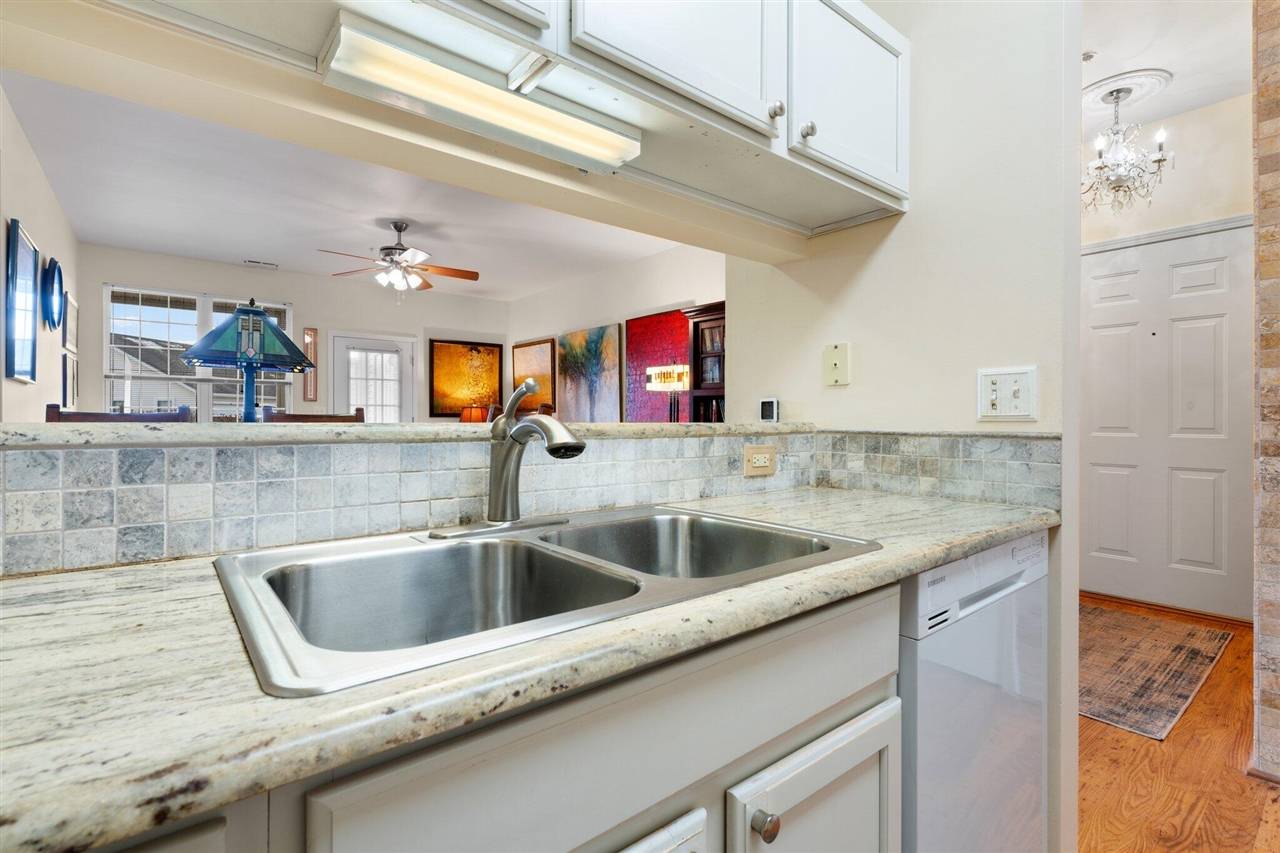 Ann Arbor, MI 48103,846 W Summerfield Glen