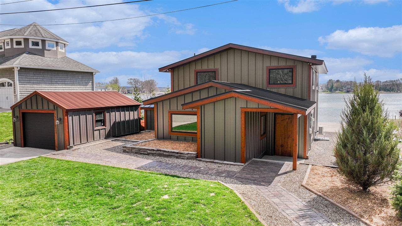 1466 N Eagle Lake Drive, Kalamazoo, MI 49009-49009