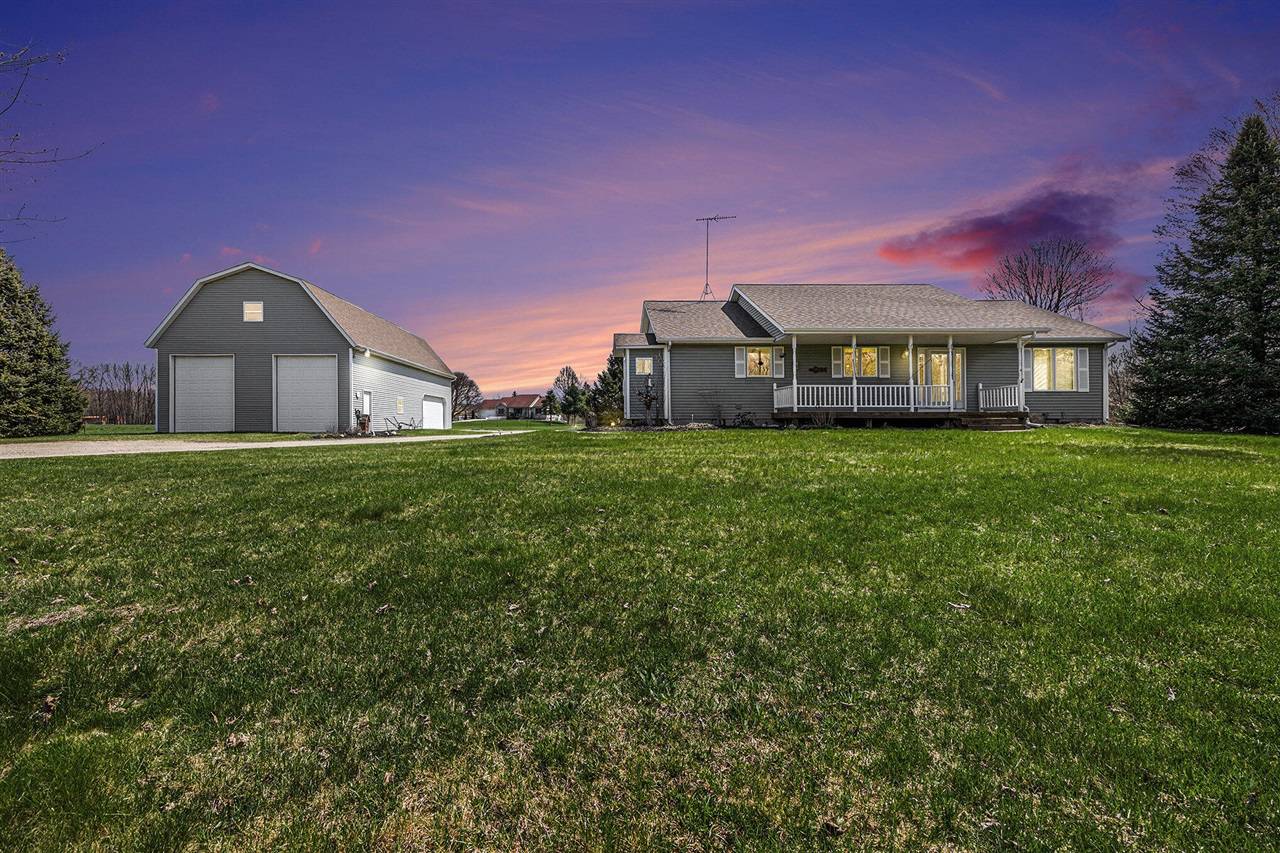 12102 Berrigan Avenue, Cedar Springs, MI 49319-9526