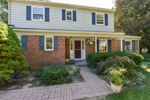 Saline, MI 48176-9530,5653 Blue Grass Court