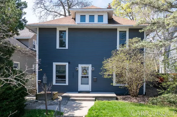 437 Rosewood Avenue, East Grand Rapids, MI 49506-2825