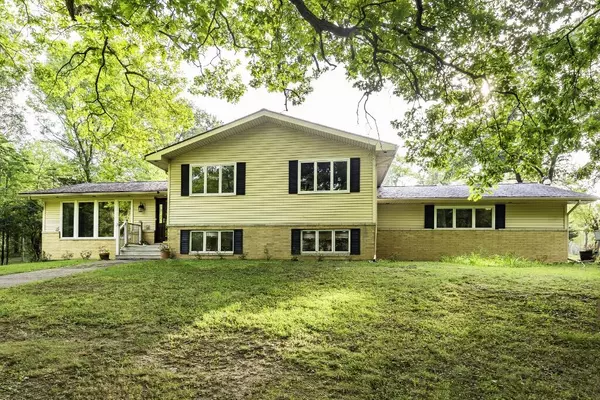 2240 Gale Road, Ann Arbor, MI 48105-9512