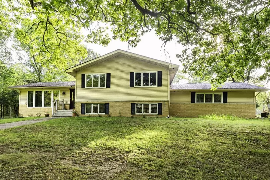 2240 Gale Road, Ann Arbor, MI 48105-9512