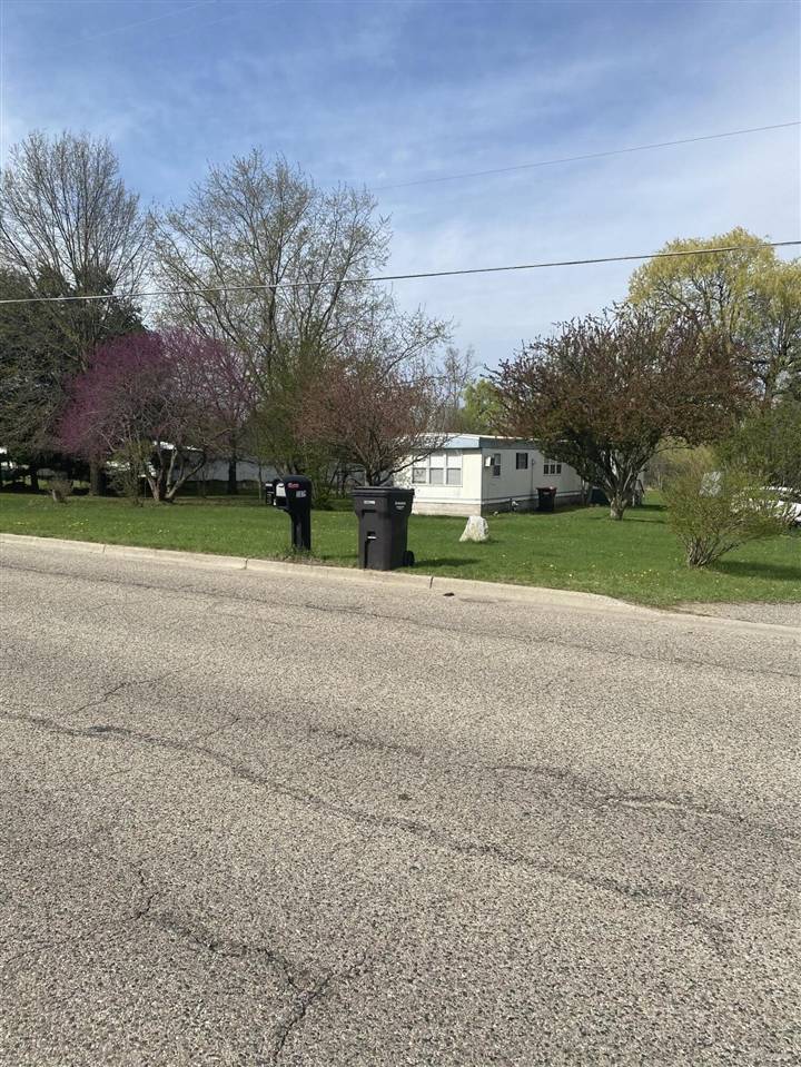 Cedar Springs, MI 49319,13915 West Street