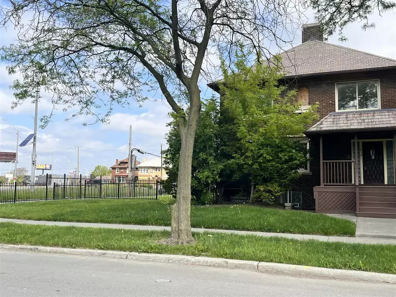 3810 Northwestern Street, Detroit, MI 48206-2527