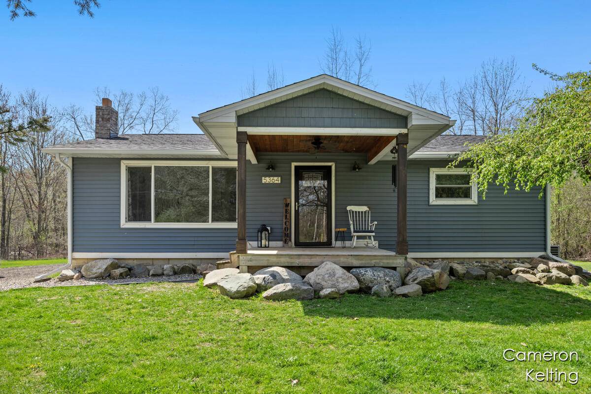5364 Drumheller Road, Bath, MI 48808-9748