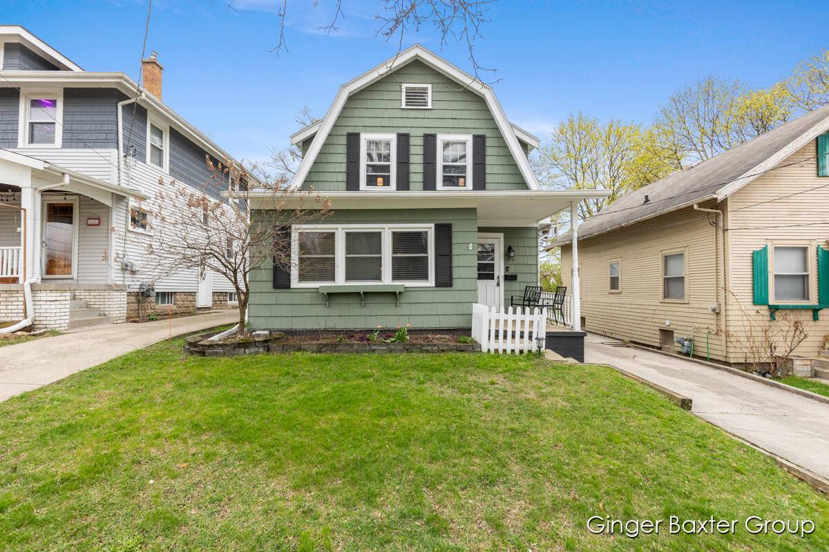 1051 Myrtle Street, Grand Rapids, MI 49504-3081