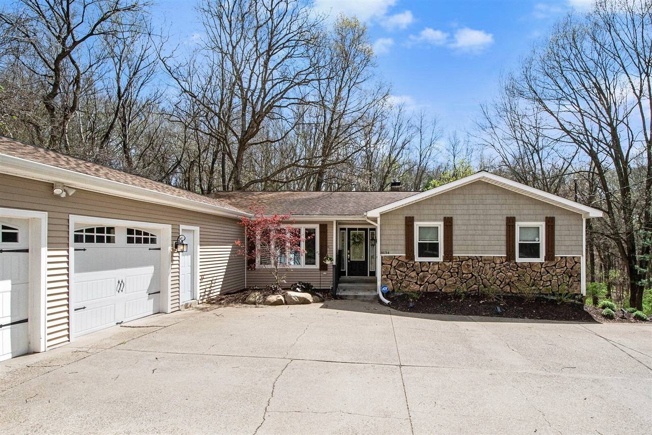 Ada, MI 49301,8134 Vergennes Street