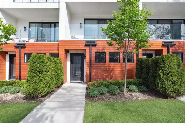 533 E Harrison, Royal Oak, MI 48067