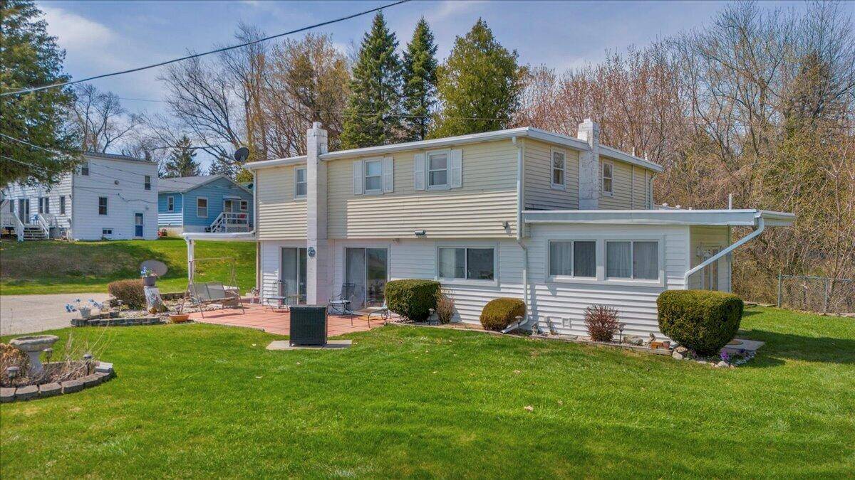 Lexington, MI 48450-8949,7226 Lakeview Drive