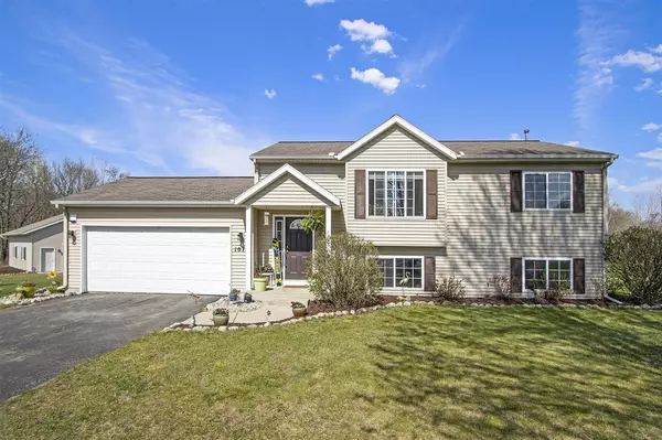 Allegan, MI 49010-8110,1077 Sun Valley Lane