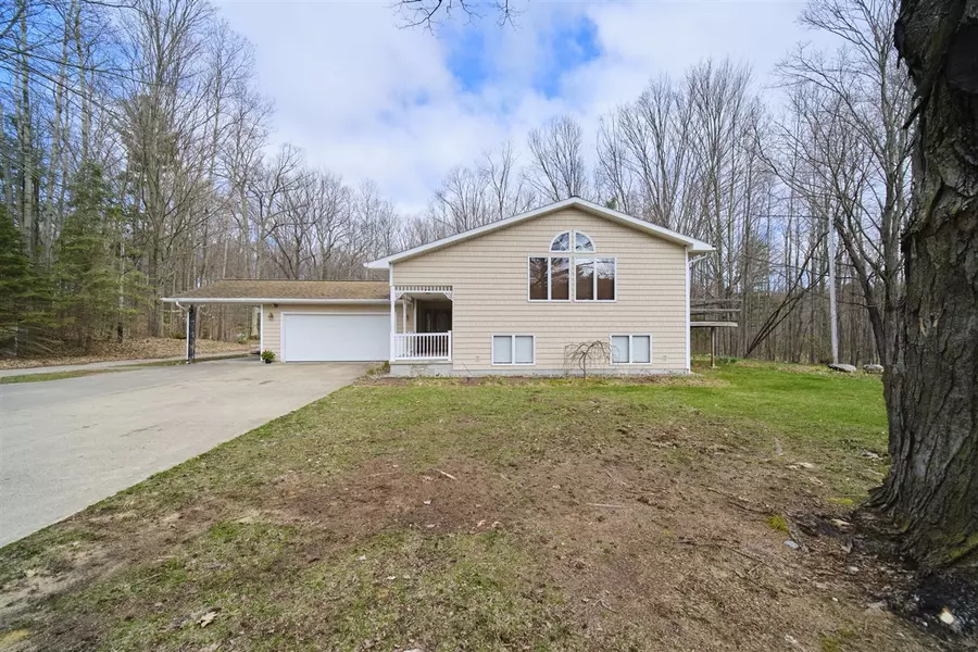 4396 Chippewa Highway, Manistee, MI 49660-9749