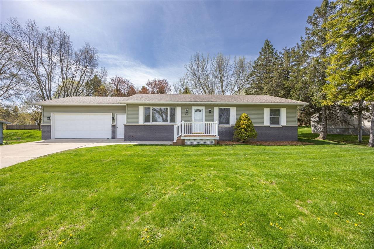 907 Woodward Avenue, Big Rapids, MI 49307