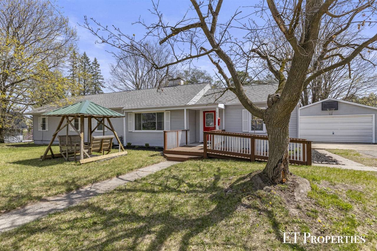 521 Winter Avenue, Big Rapids, MI 49307-2060