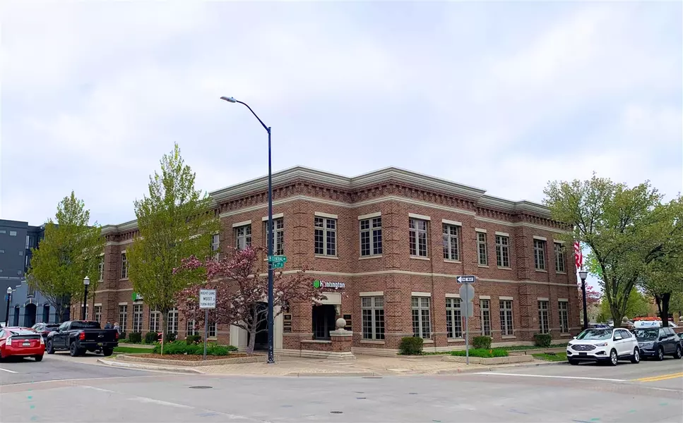 150 Central Avenue, Holland, MI 49423