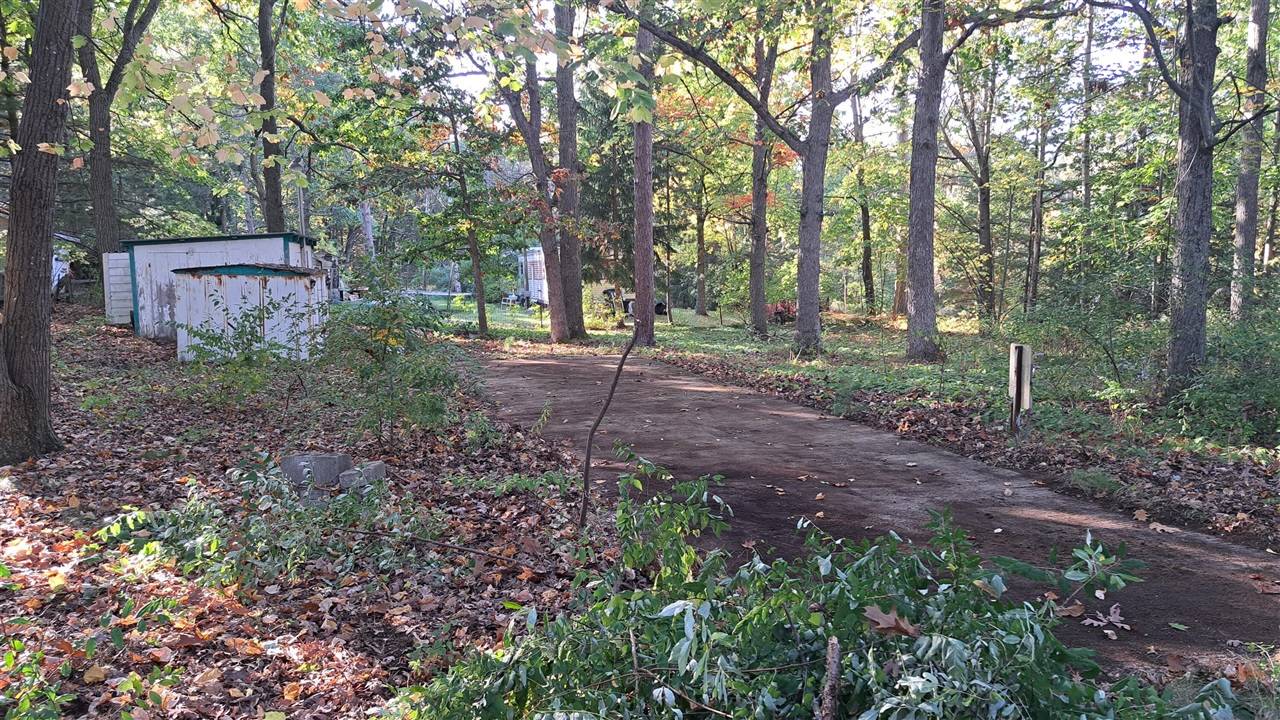118 Marquette Avenue, Houghton Lake, MI 48629