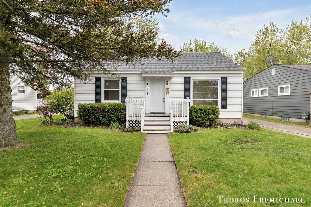 1302 Griswold Street, Grand Rapids, MI 49507-3817