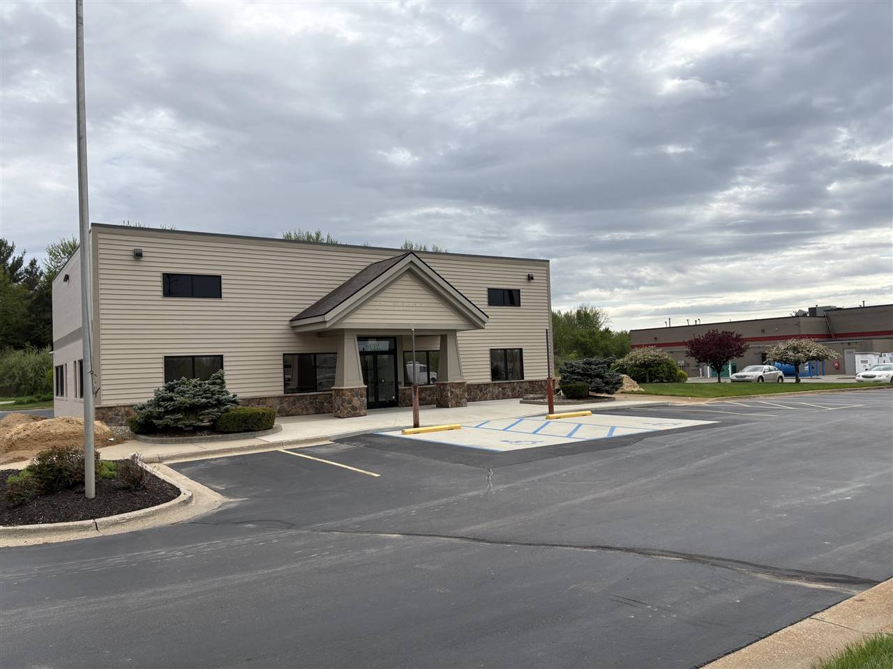1604 142nd Avenue, Dorr, MI 49323