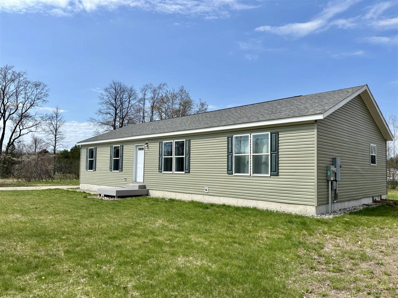 554 Ottawa Trail, Buckley, MI 49620-9528