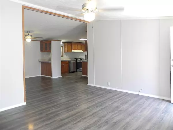 Three Rivers, MI 49093,1232 Shiawassee River Road
