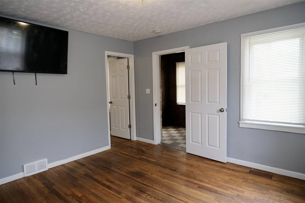 Warren, MI 48089-1735,11032 Continental Avenue