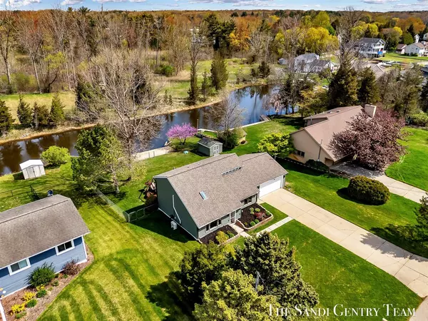 17083 Spahr Street, Spring Lake, MI 49456-1265