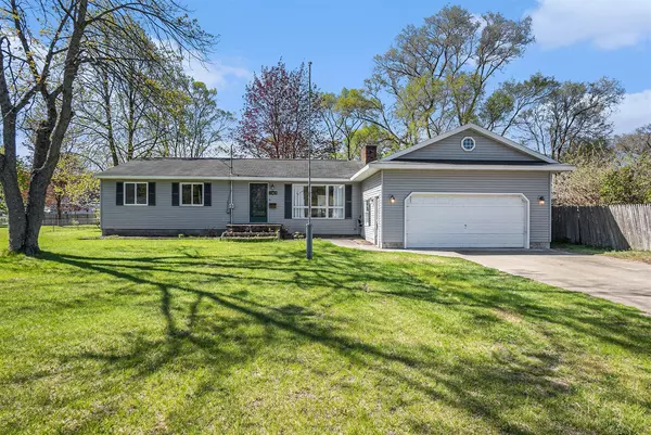 2363 Hughes Avenue, Norton Shores, MI 49441-1305