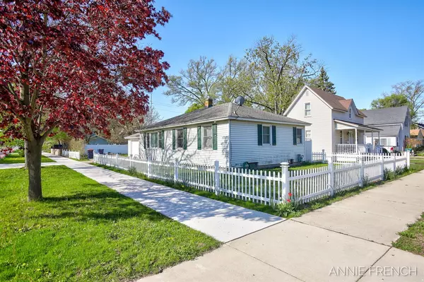 Holland, MI 49423,510 Van Raalte Ave