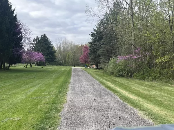 Vicksburg, MI 49097-9599,7532 E W Avenue