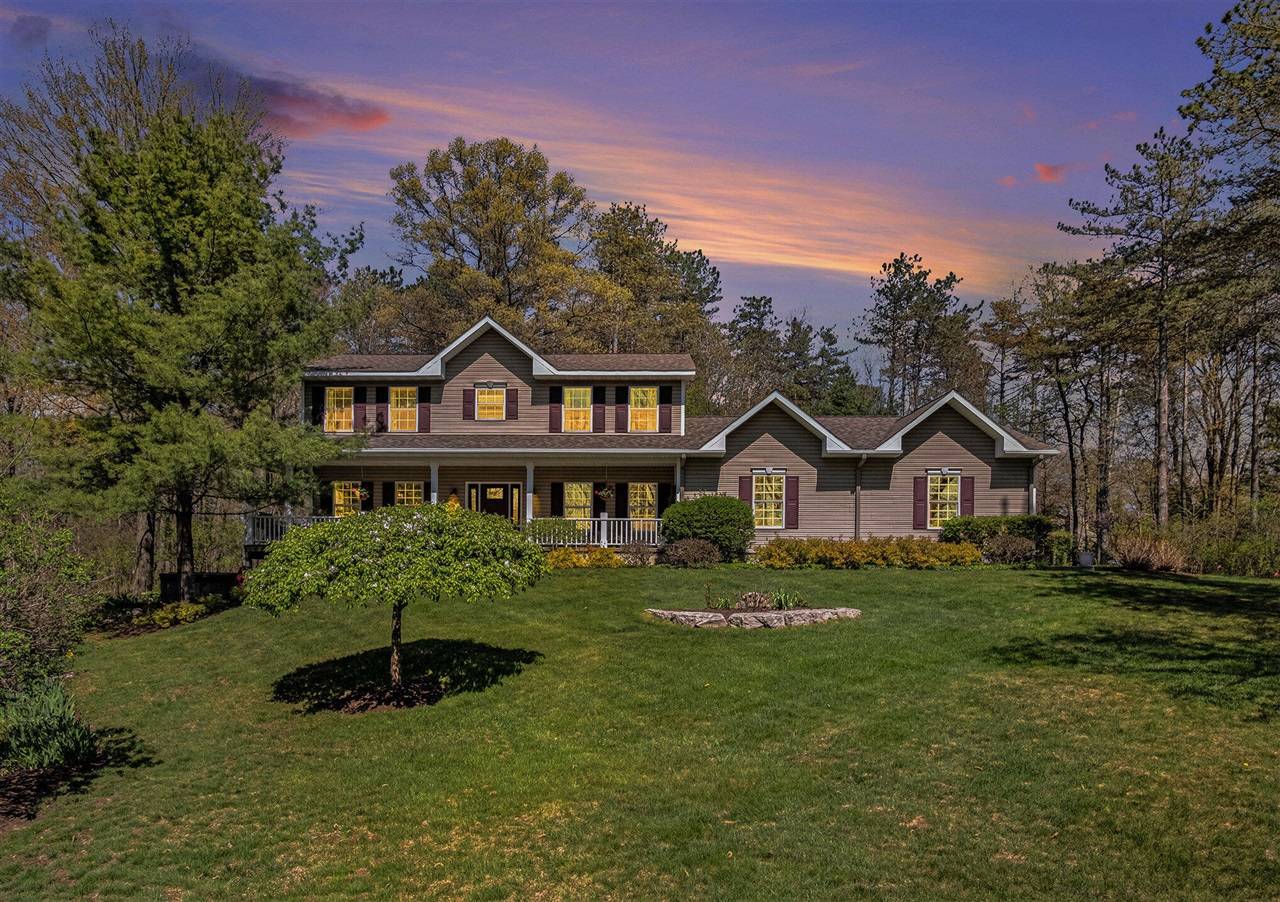 930 McCabe Avenue, Ada, MI 49301