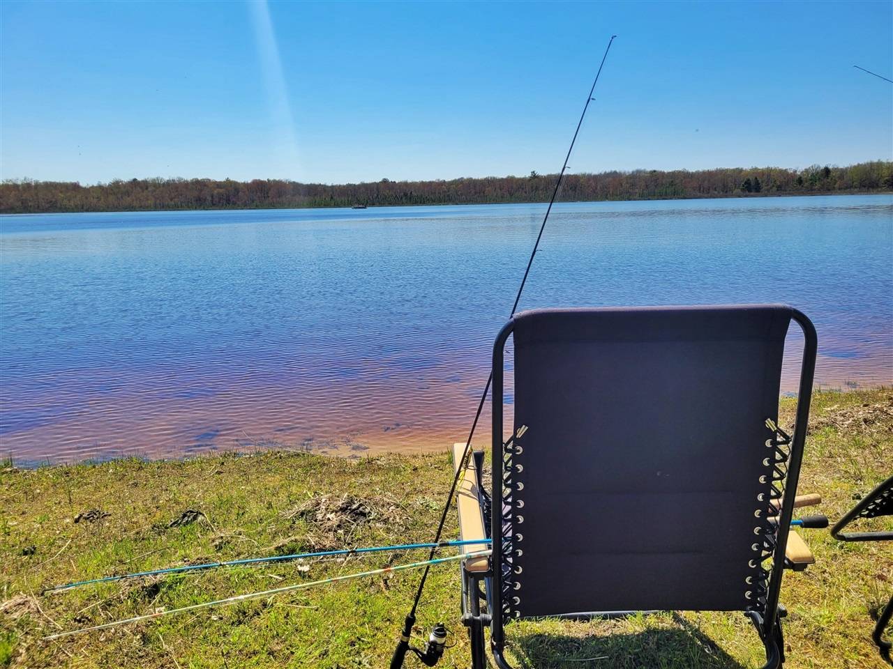 6581 N Evergreen Drive, White Cloud, MI 49349-9646