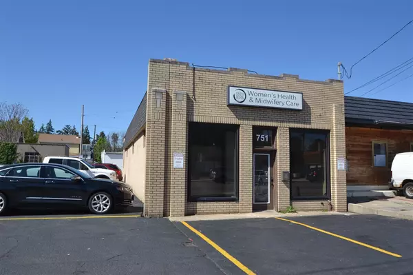751 Burton Street, Grand Rapids, MI 49507-3203