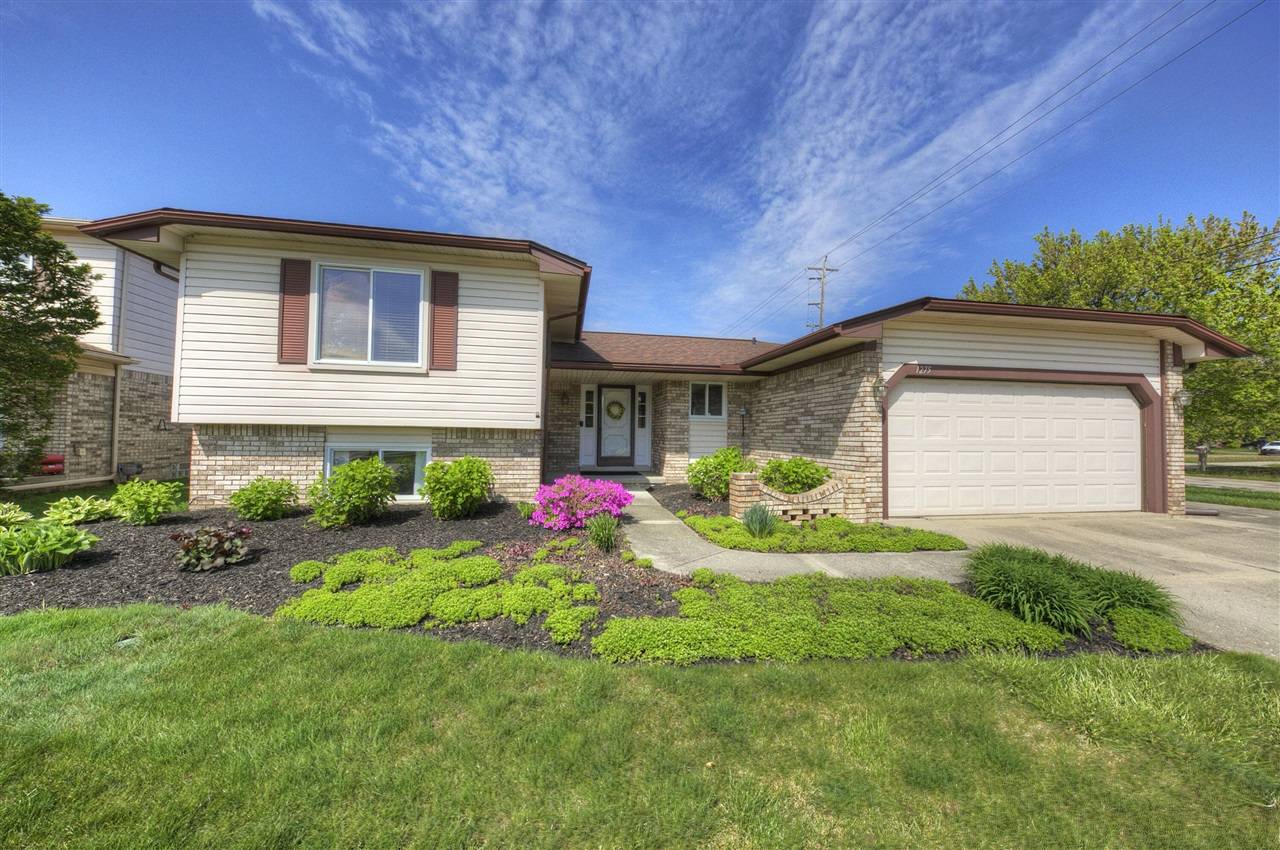 Canton, MI 48187-3249,1275 E Franciscan Court