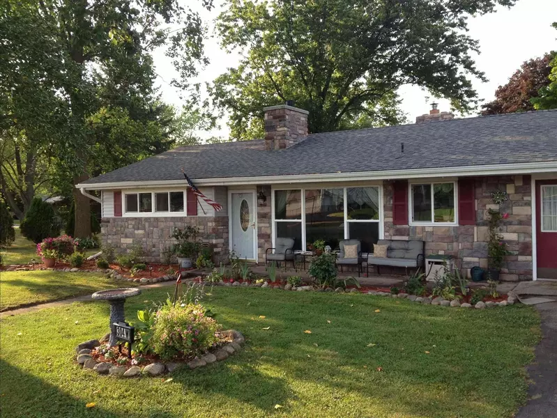 304 W Edgar Bergen Boulevard, Decatur, MI 49045-1373