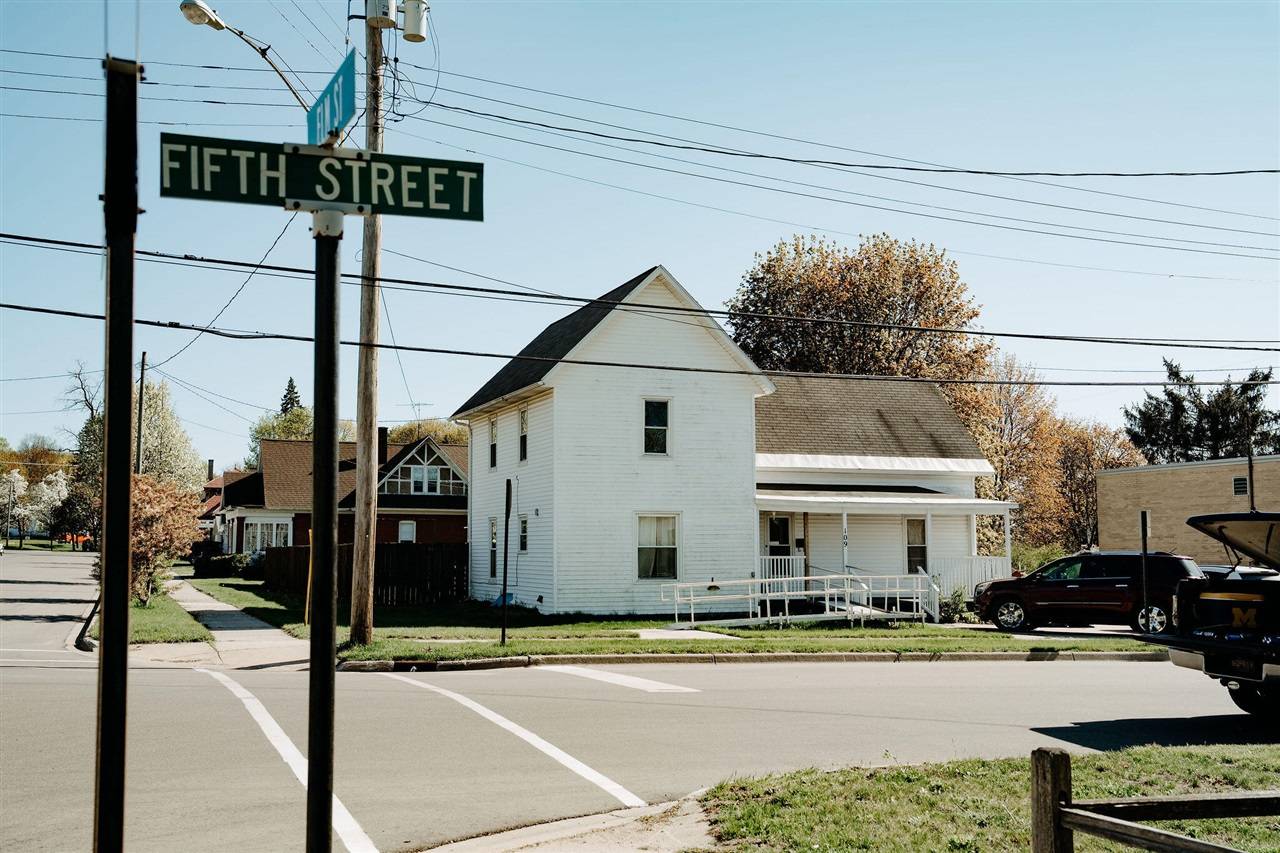 Shelby, MI 49455-1140,109 E 5th Street