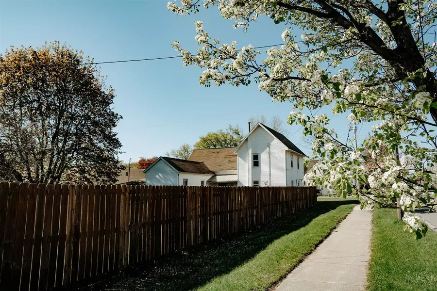 109 E 5th Street, Shelby, MI 49455-1140