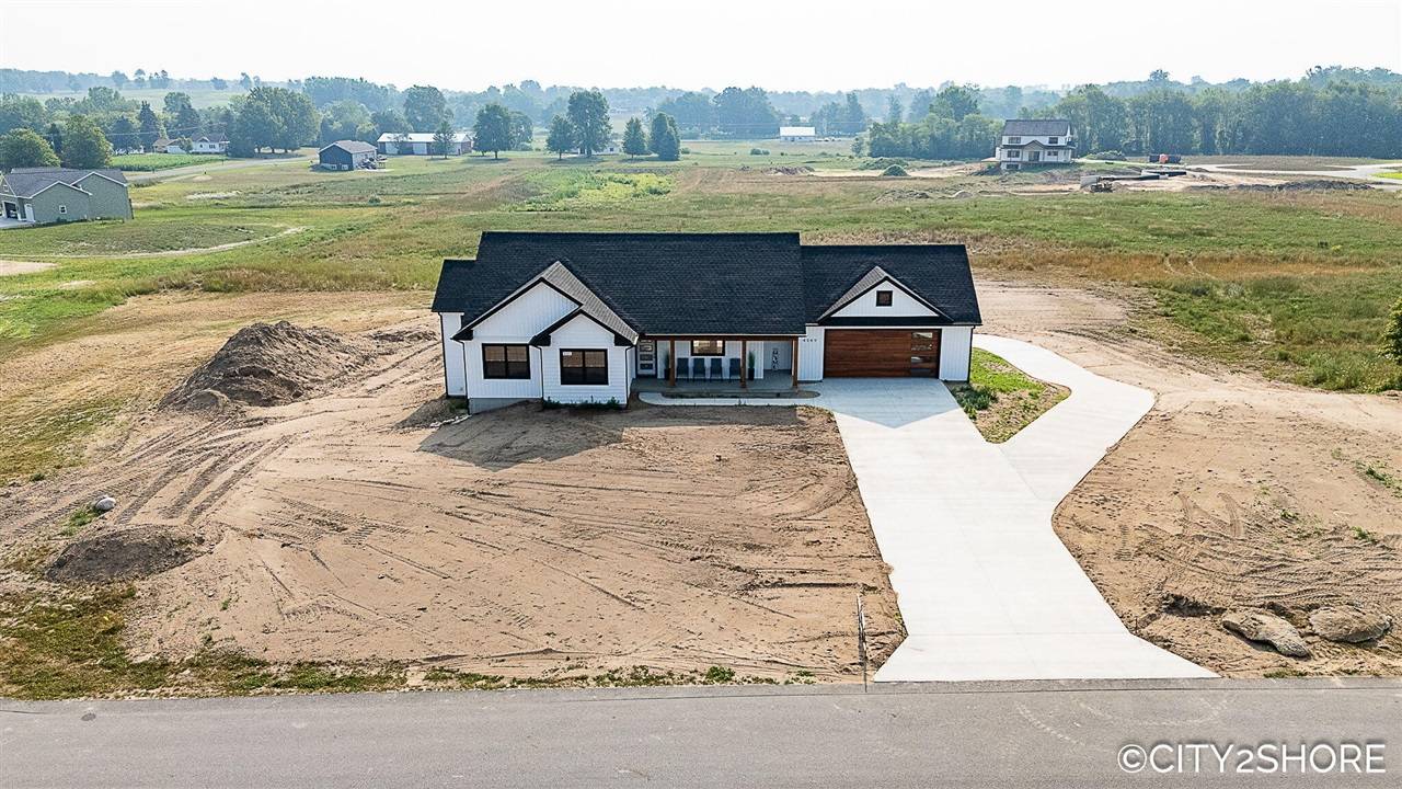 4589 Winding Creek Lane, Zeeland, MI 49464