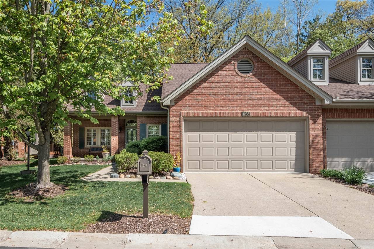 1238 Valley Circle, Rochester Hills, MI 48309-1780