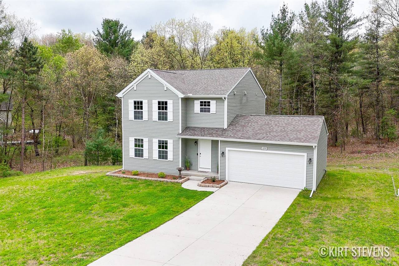 1690 Ryan Woods Drive, Allegan, MI 49010