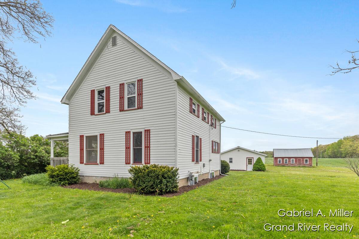 49 E 112th Street, Grant, MI 49327