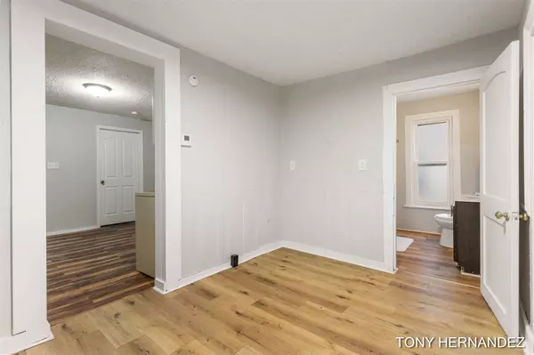 Grand Rapids, MI 49505,1402 North Avenue
